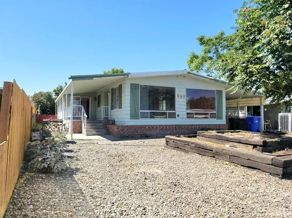 906 Hawthorne St, Lewiston, ID 83501