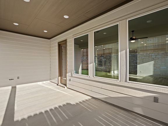 113 McDougall Pass