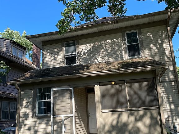 2nd image of 2932 Washington Blvd