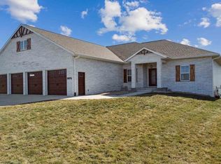 3975 Hendricks Ln, Solon, IA 52333