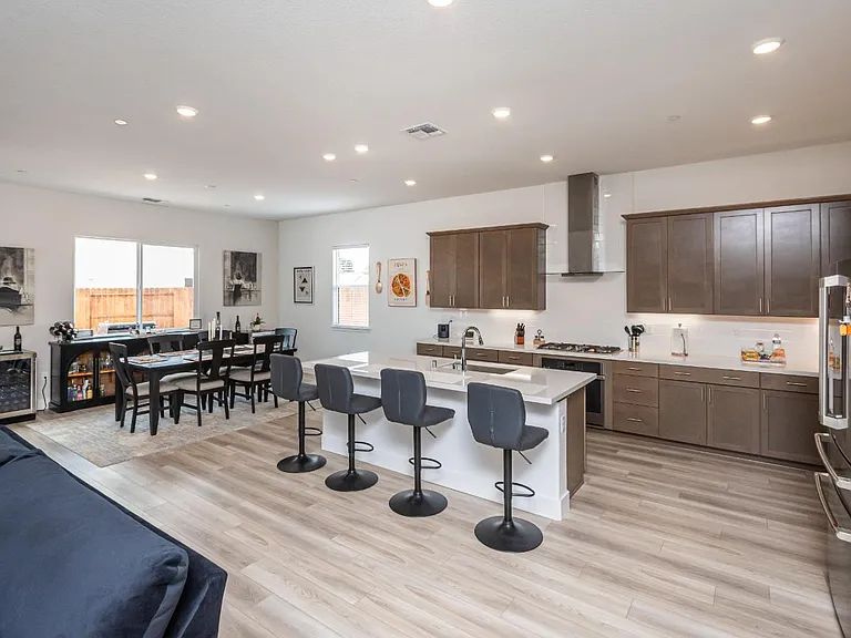 8471 Tulip Ct — Photo 9