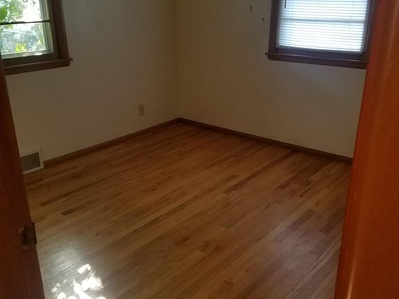 3rd image of 2220 N 60th St