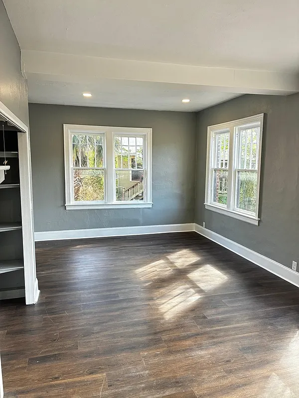 Building Photo - 2738 Riverside Ave #6