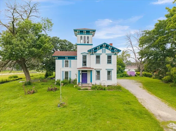 4804 Northwest Blvd, Davenport, IA 52806