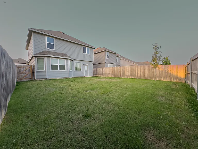 108 Rosings Pl — Photo 24