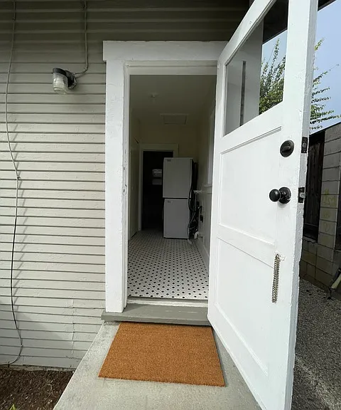 256 S Ash St — Photo 11