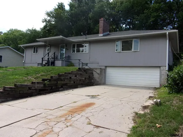 514 N 14th St, Tekamah, NE 68061