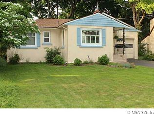 24 Cloverland Dr, Rochester, NY 14610