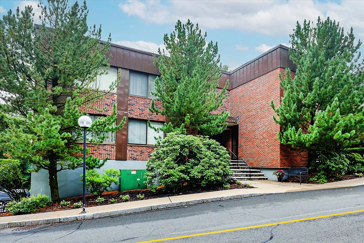 2 bed, 1206 sqft, $2,800 — Photo 4