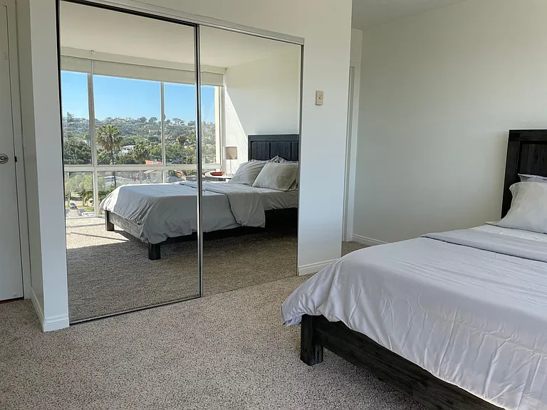 4944 Cass St #806 — Photo 31