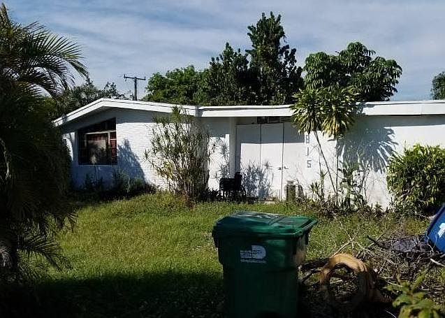 1st image of 815 NW 168th Ter