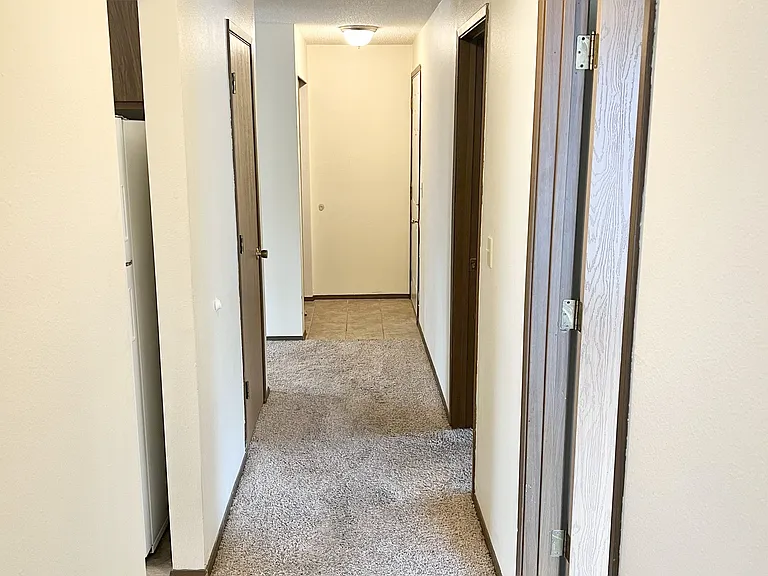 Westlakes Apartments — Photo 18