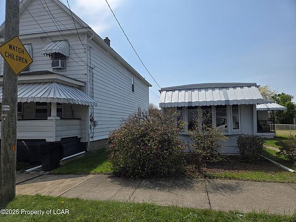 2nd image of 562 Shawnee St