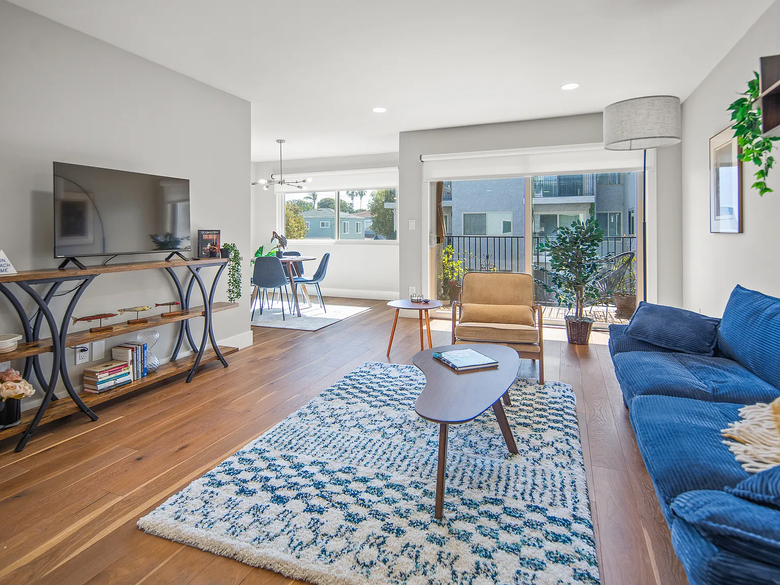 333 Orange Ave — Photo 1