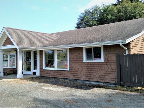 2nd image of 1806 N Pacific Ave E
