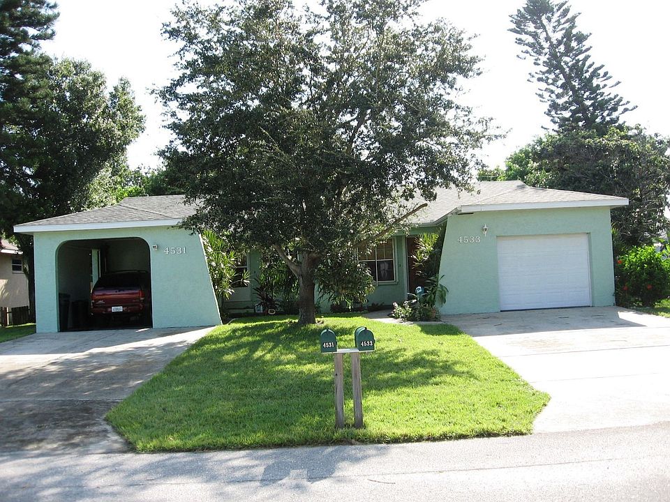 Front view with Garage 