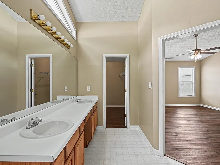 3268 Crossfield Way — Photo 10