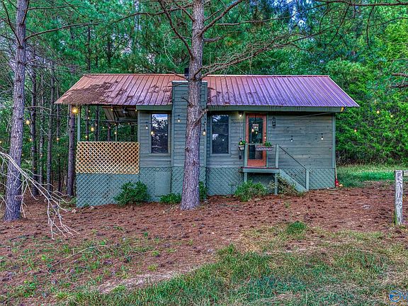 2nd image of 531 Elgin Hills Dr