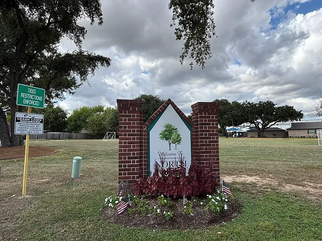 3 bed, 2.0 bath, 1487 sqft, $1,850 — Photo 4