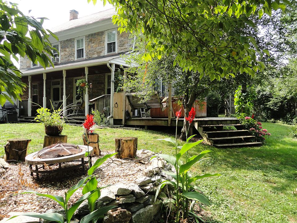 2nd image of 11 Windwood Pl