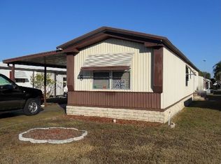 8 Lakeview Dr, Fruitland Park, FL 34731