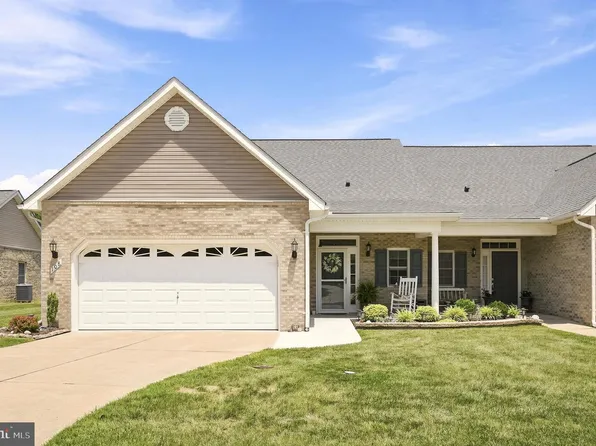 108 Bayberry Ct, Stephens City, VA 22655