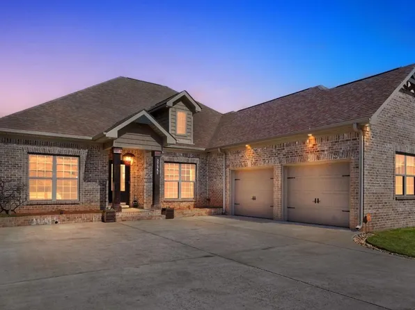 27545 Carrington Ct, Athens, AL 35613