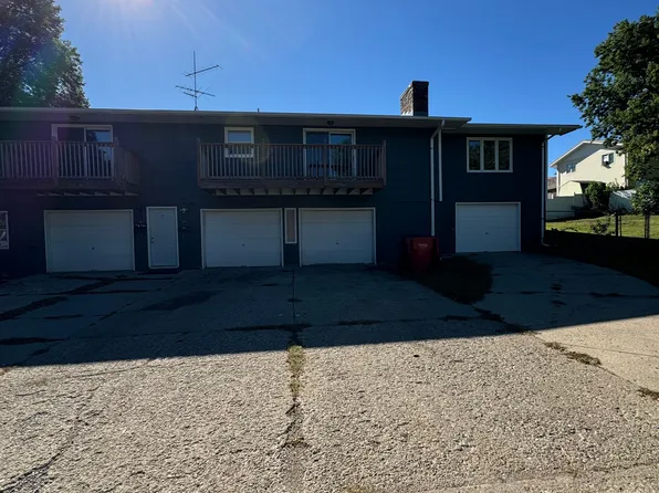 1101 Picotte St #1103, Yankton, SD 57078