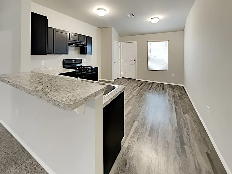 1832 Jack Rabbit Ln — Photo 6