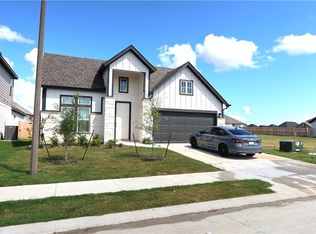 6225 Greenville Dr, College Station, TX 77845