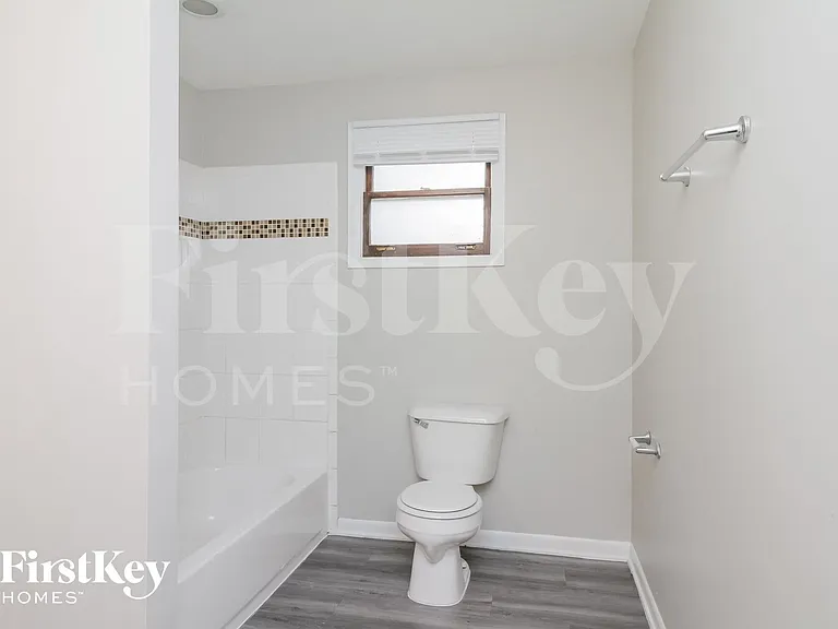 1253 W 187th St — Photo 11