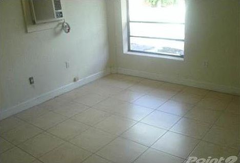 4th image of 17200 NW 40th Ave