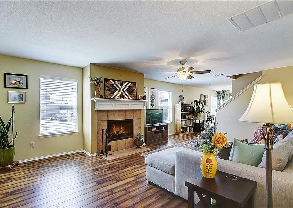 1st image of 8801 Valley River Dr