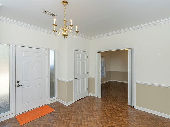 3rd image of 52 Hickory Way