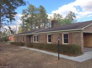 121 Mountainbrook Dr, Lexington, NC 27295