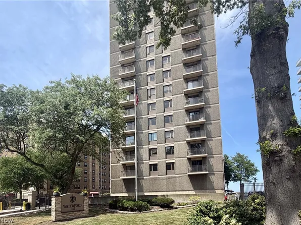 12500 Edgewater Dr APT 1201, Lakewood, OH 44107