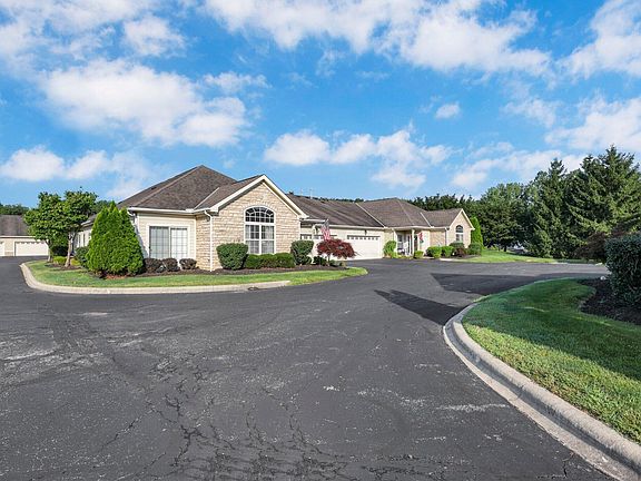 5th image of 920 Villas Dr