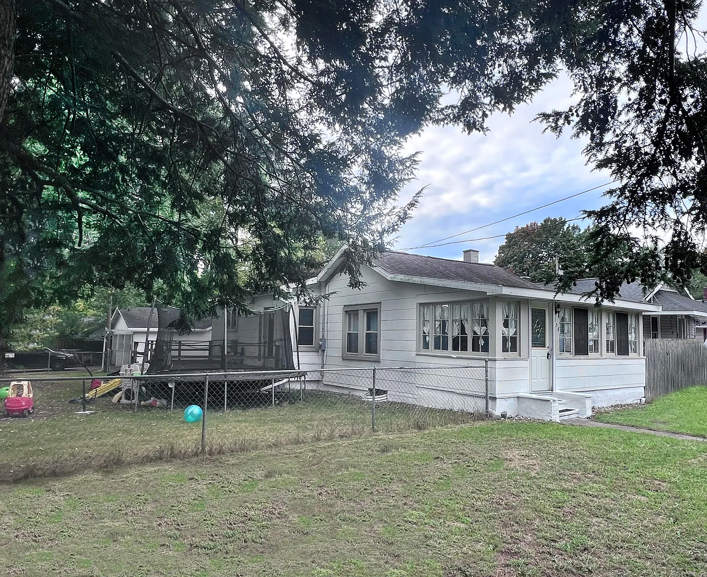 138 Rook St photo 1