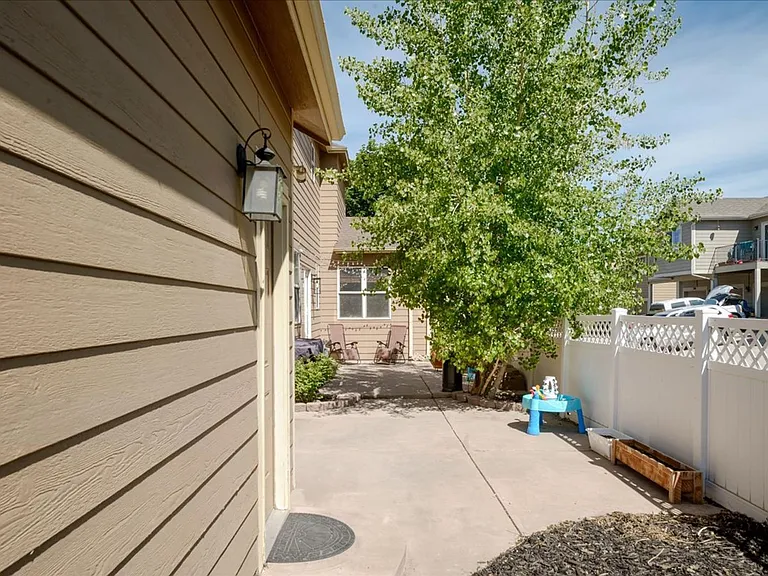2475 Saint Paul Dr — Photo 41