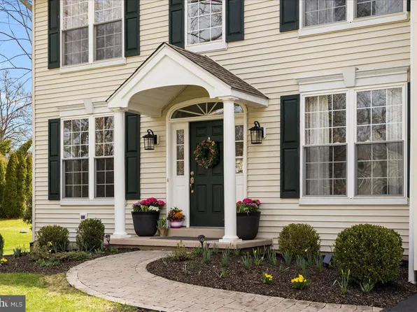 105 Applewood Ln, Dublin, PA 18917