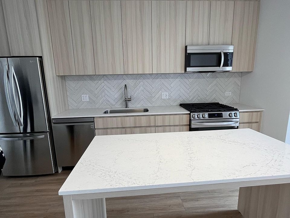 1st image of 523 S Damen Ave #1316