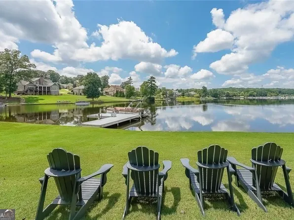 285 Peninsula Cir, Newnan, GA 30263