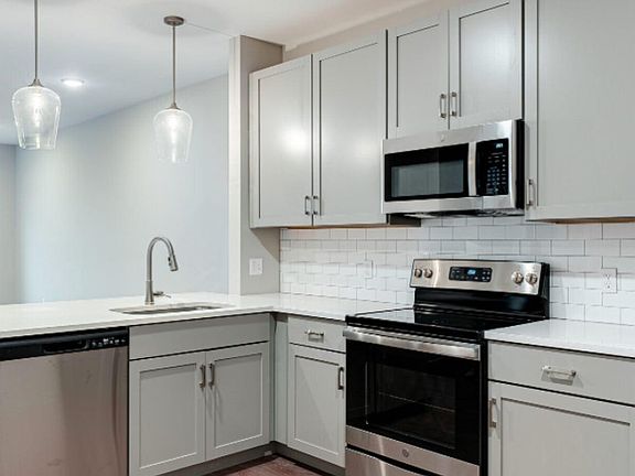 2nd image of 2265 Lafayette Park Dr #C5