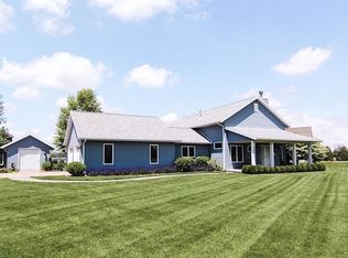 595 39th Ave, Amana, IA 52203