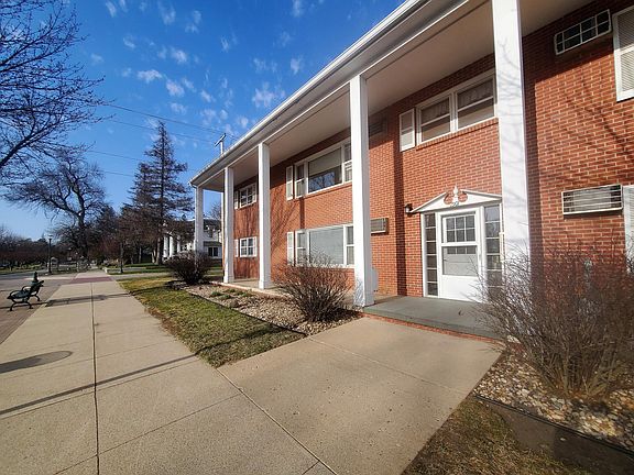 2nd image of 1501 Hill Ave #7