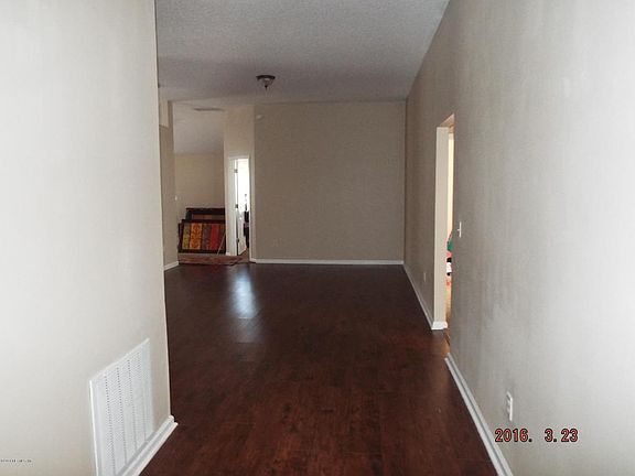 4th image of 3055 Rogers Ave