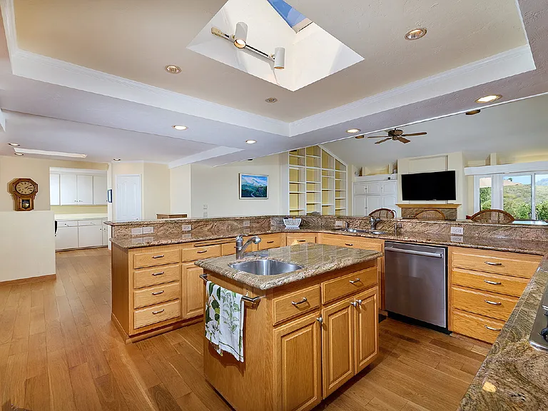 7118 El Fuerte St — Photo 19