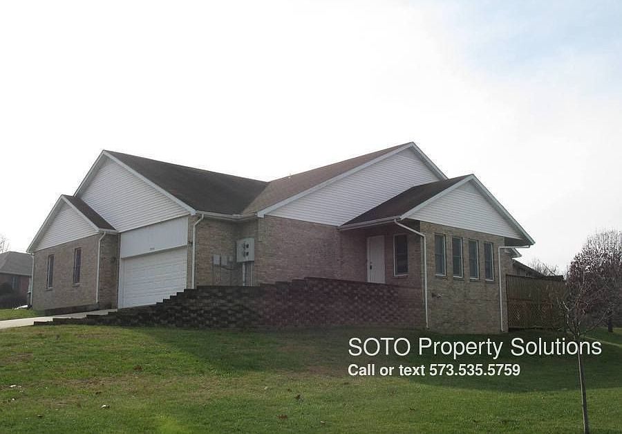 1st image of 3805 Stonebridge Dr