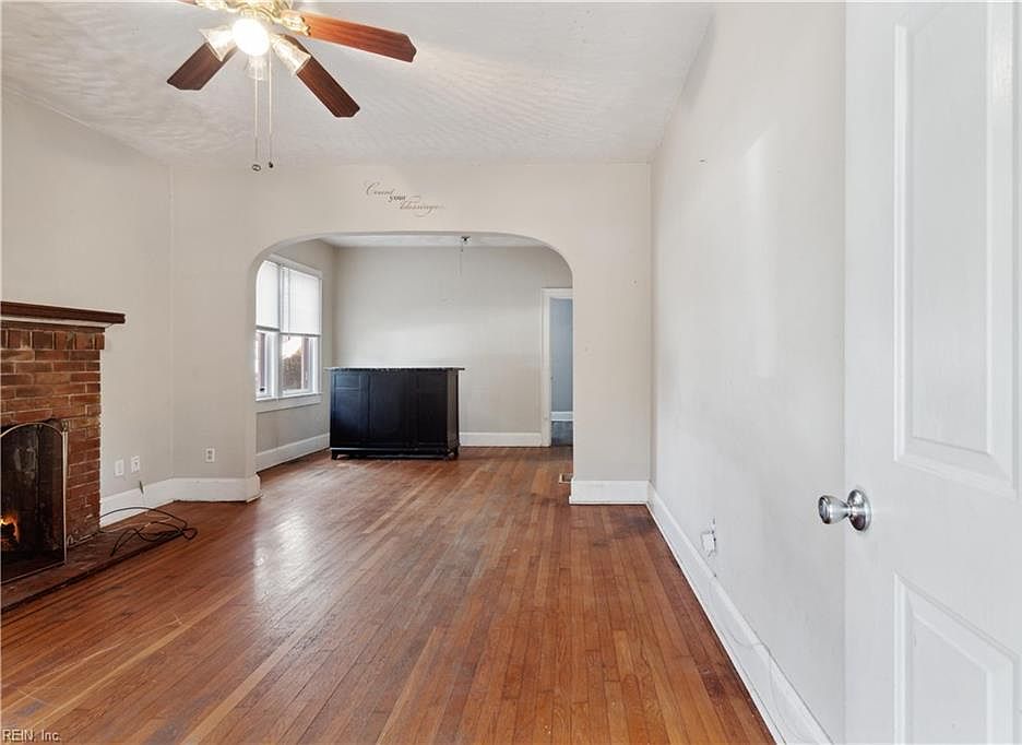1st image of 2101 Lansing Ave
