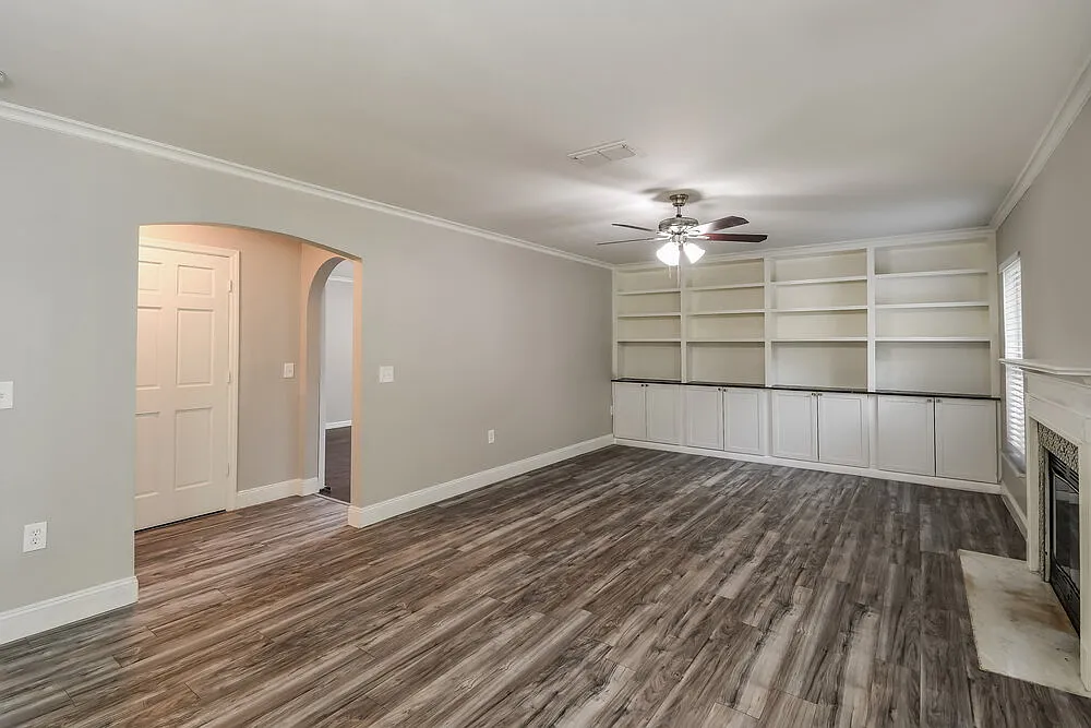 4 bed, 2.5 bath, 2142 sqft, $3,850 — Photo 4